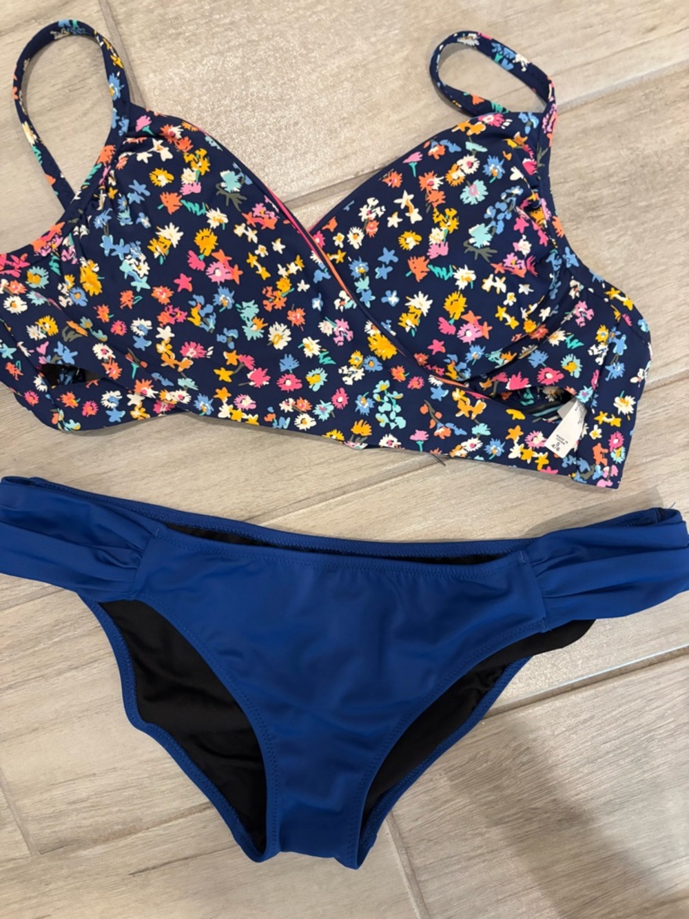 Vera Bradley Reversible Bikini top - floral‎ and stripes size Small/VS bottoms M - Picture 11 of 14